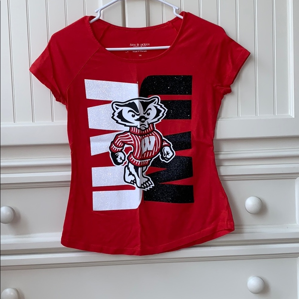 Wisconsin Badger girls top